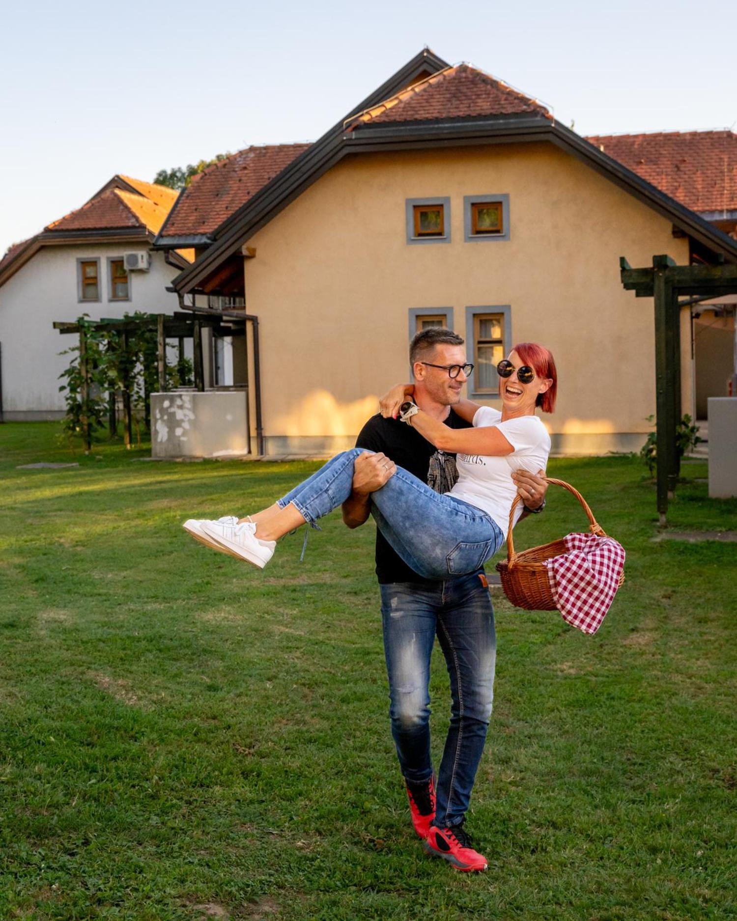 Terme Banovci - Hotelsko Naselje Zeleni Gaj Buitenkant foto