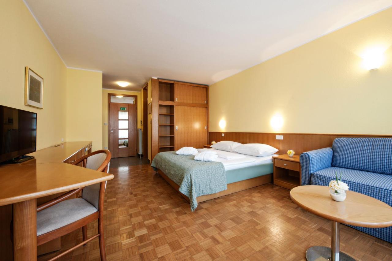 Terme Banovci - Hotelsko Naselje Zeleni Gaj Buitenkant foto